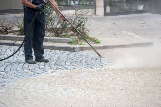 Best Warehouse Cleaning  in Holdrege, NE